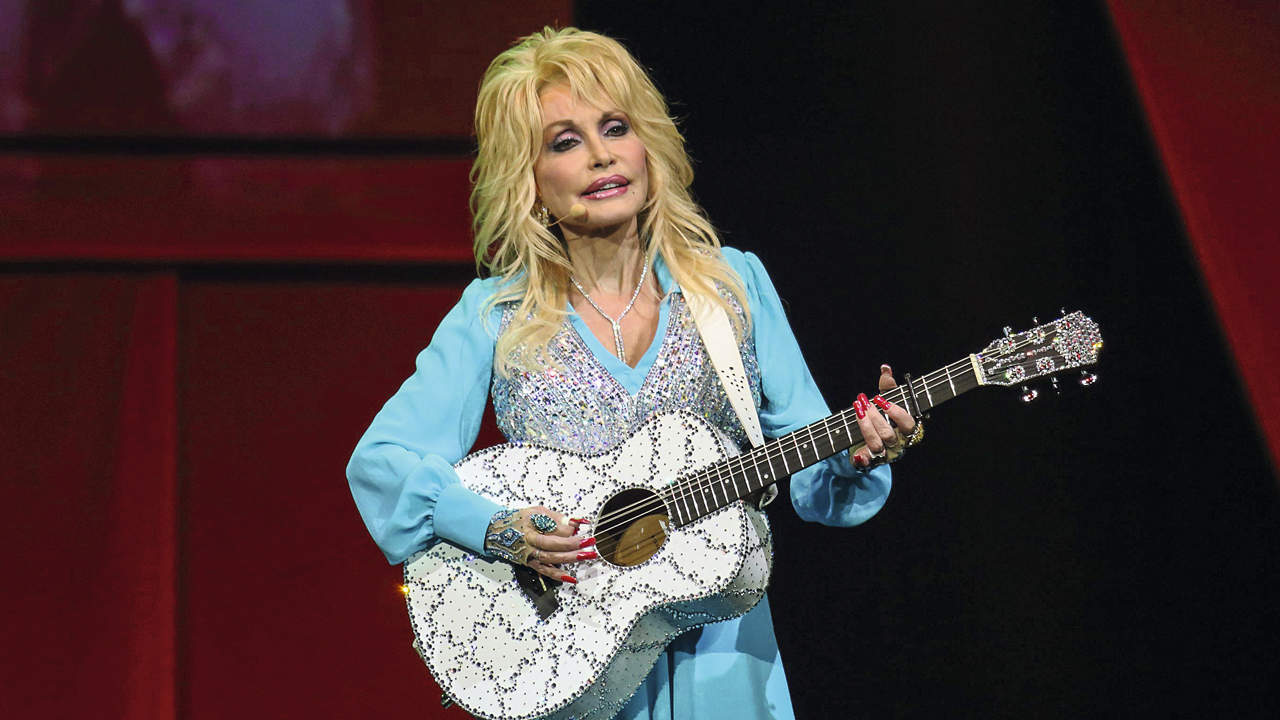 Dolly Parton: Vaccine Queen