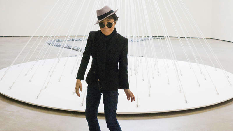 471 Yoko Ono Cordon