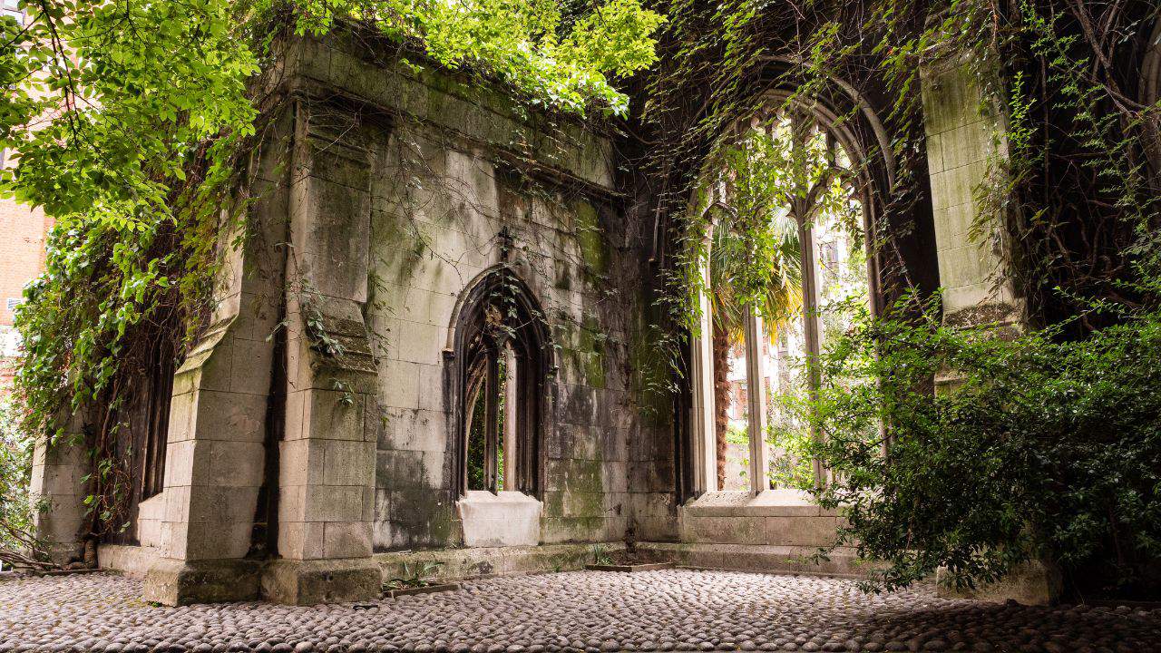 St Dunstan in the East Church Garden