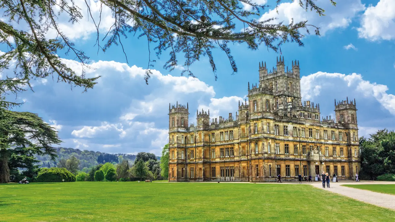 Like Downton Abbey: Life in an English Country House