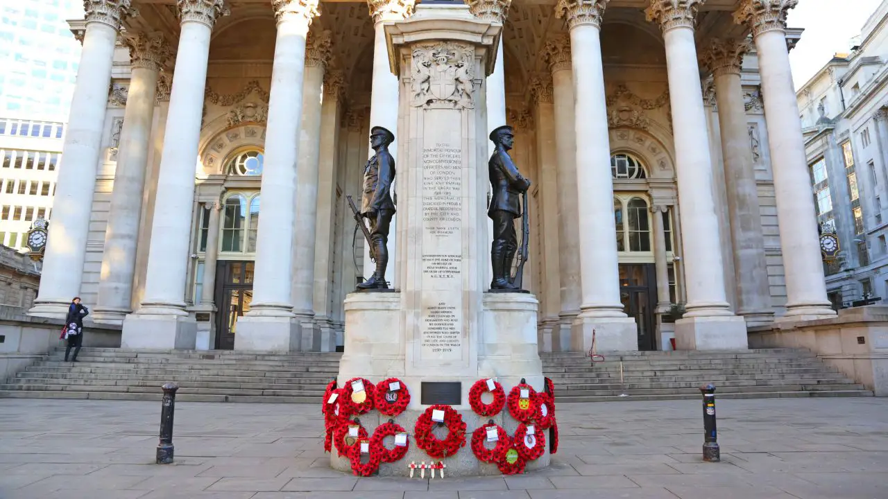 Remembrance Day: Monument in London