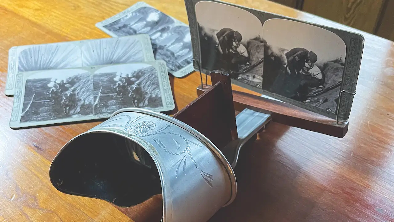 Photograph of the original stereoscope and photographs bequeathed to the author by her great uncle.