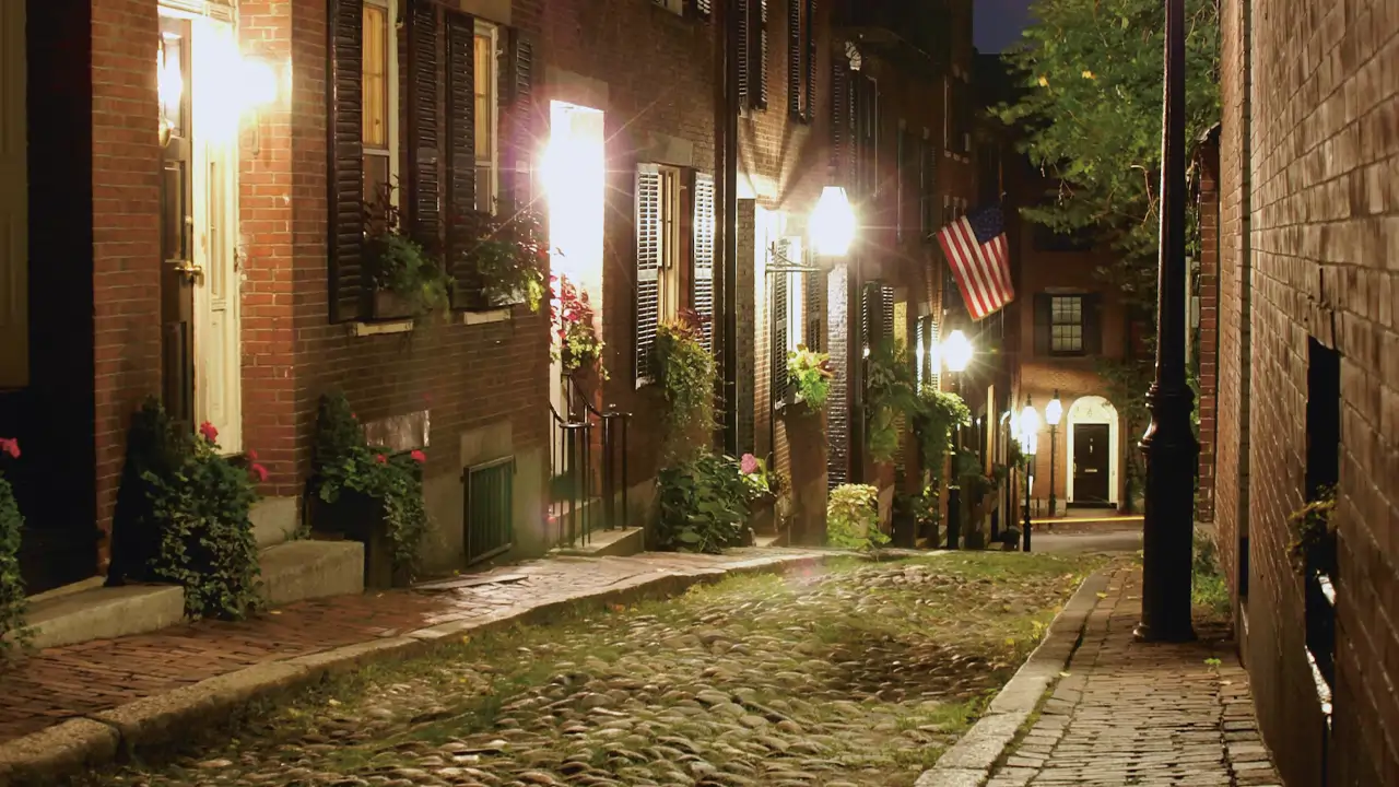 The Dark Side of Boston: Diseases, Crime an Witchcraft
