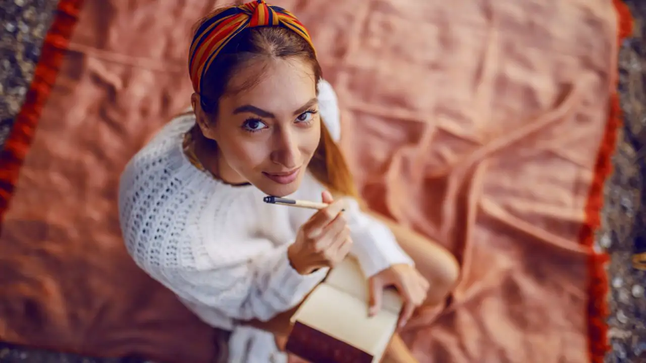 Ecco 10 frasi chiave per scrivere bene in inglese che non ti insegnano a scuola