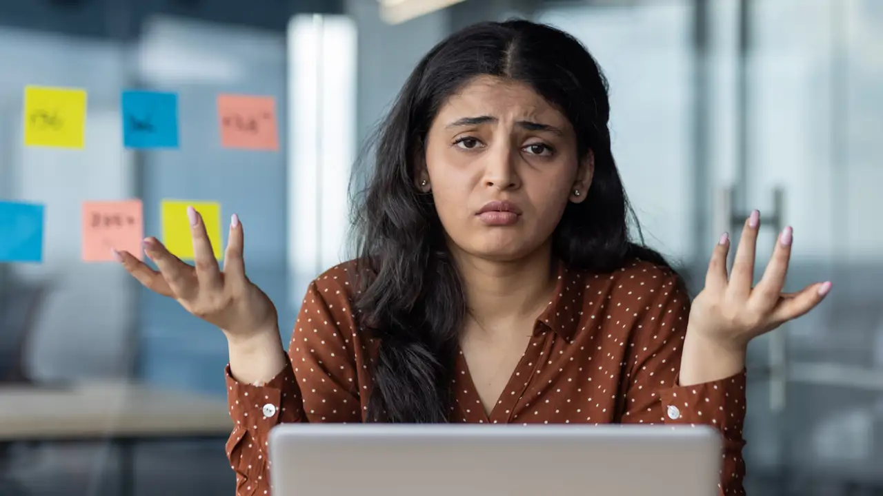 Come chiedere scusa in inglese: 20 frasi formali e informali da usare nelle tue e-mail